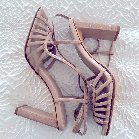 Alexandre Birman Nude Heels - Picture 1 of 7